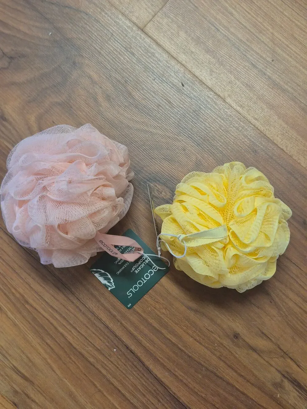 2 EcoTools EcoNet delicate loofah for sensitive skin Recycled Bath Sponges s1